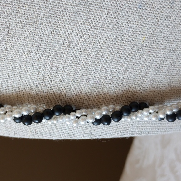 Classic faux white and black multi strand twist necklace - Picture 5 of 7